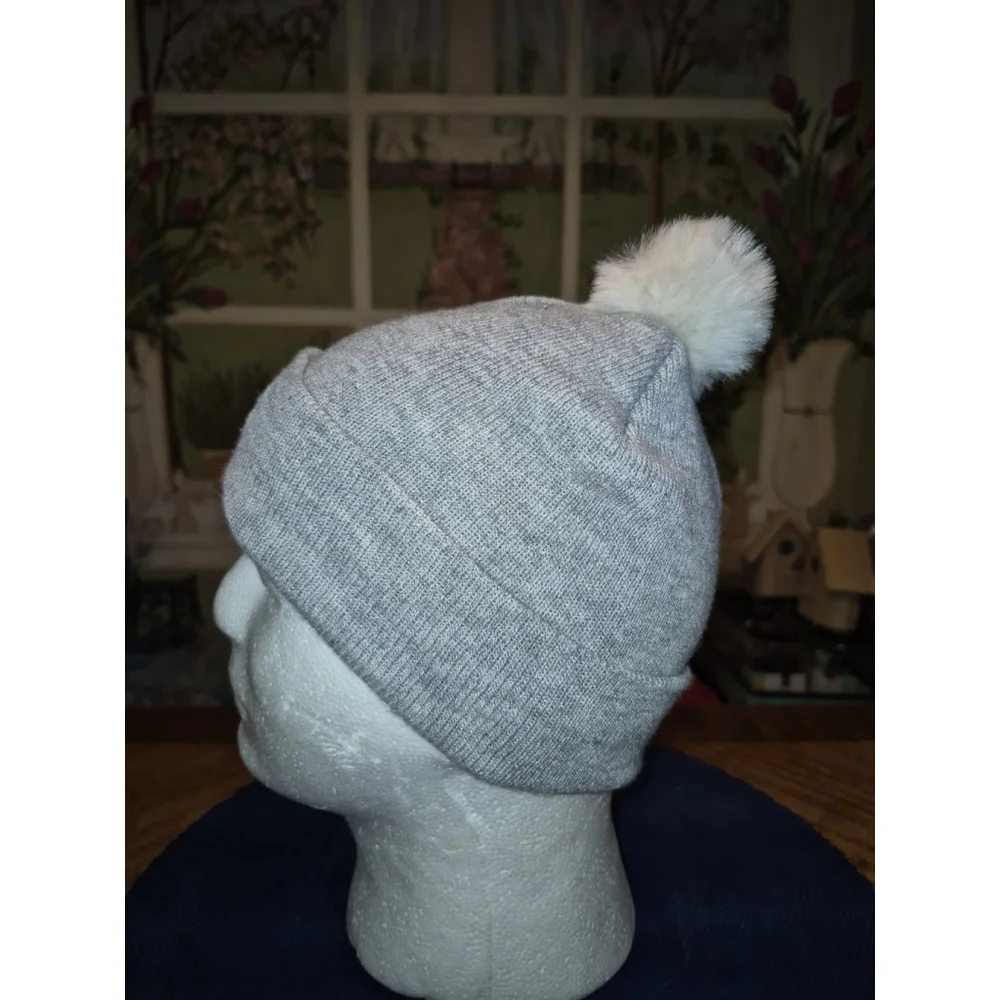 Disney Junior Minnie Beanie w/ Pompom Gray White Red Black Colors #781g